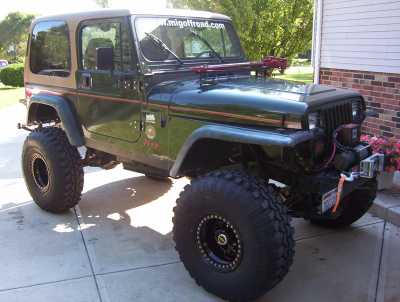 YJ on 36 Inch Swampers