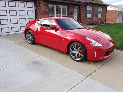 2016 370Z Front View